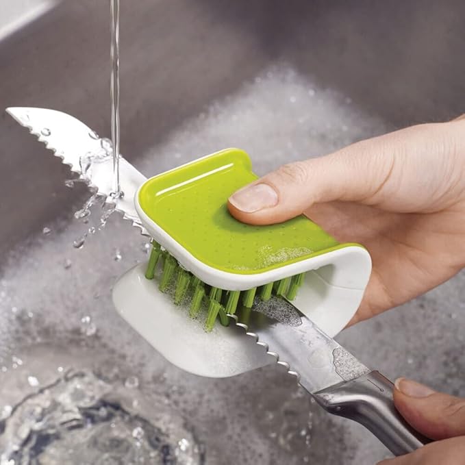Stop Risking Your Fingers: A Smarter Way to Clean Knives