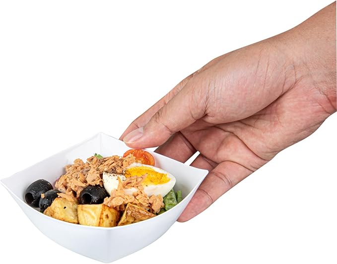 Restaurantware-Moderna 8 Ounce Fancy Plastic Bowls, 10 Square Disposable Salad Bowls - Durable, Heavy-duty, White Plastic Bowl, For Warm And Cold Foods