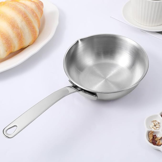 5.1-Inch Mini Egg Pan Stainless Steel Mini Sauce Pan Omelet Frying Pan with Spout for Home Kitchen Restaurant