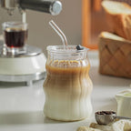 Ribbed Glass Cups with Lids and Straws – Unique Glasses for Iced Coffee, 18oz Vintage Design, Ideal Wavy Coffee Cups with Straws, Bubble Glass Aesthetic, Clear Ribbed Glasses