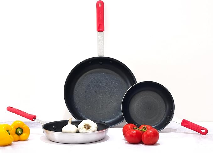 Winco Commercial-Grade Aluminium Fry Pan/Skillet, Non-Stick Finish with Cool Touch Handle, 8" (Pack of 6)