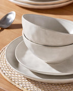 Famiware Dinnerware Sets for 8, Ocean Round 24-Piece Kitchen Plates and Bowls Sets, Microwave and Dishwasher Safe, Scratch Resistant, Matte White