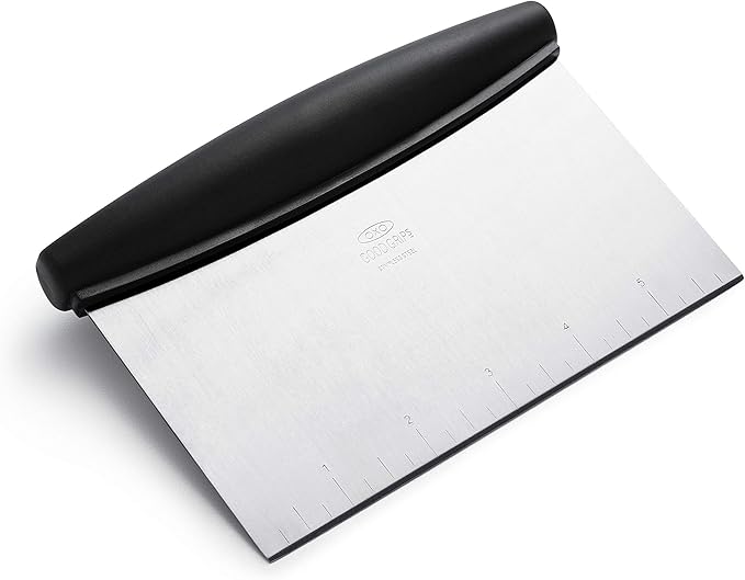 OXO Good Grips Stainless Steel Multi-Purpose Scraper & Chopper, Dough Cutter for Pizza, Bread and Cookie Dough, Multi-Purpose Vegetable Chopper, Dishwasher-Safe Kitchen Essential