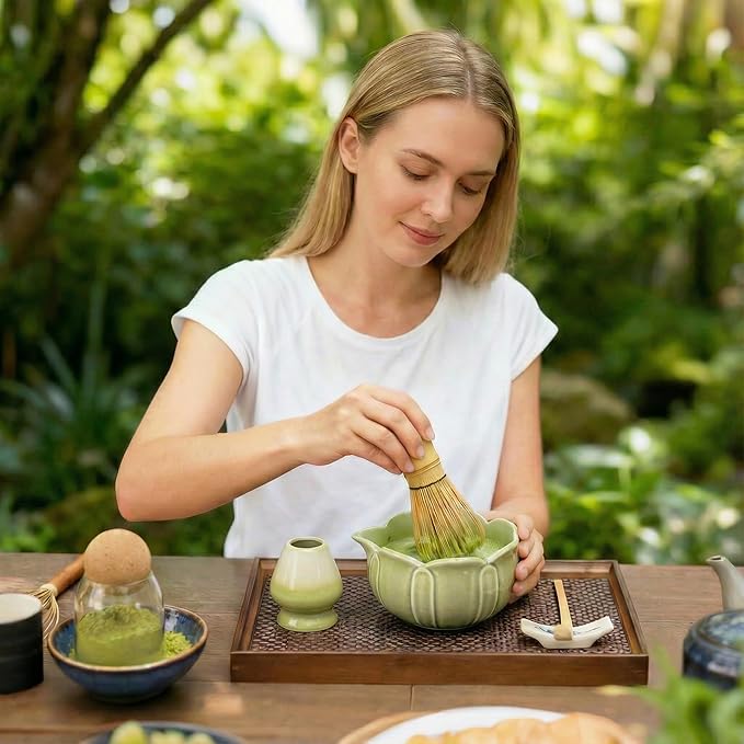 Matcha Whisk Set, Ceramic Matcha Set 8 Pcs, Matcha Kit Set Includes Matcha Bowl, Matcha Whisk and Holder, Bamboo Scoop and Rest, Sifter and Tea Towel, Ideal Gift for Family/Friend (Green)