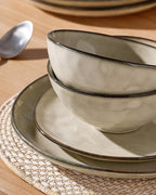Famiware Dinnerware Sets for 4, Ocean Round 12-Piece Kitchen Plates and Bowls Sets, Microwave and Dishwasher Safe, Scratch Resistant, Light khaki