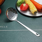 Stainless Steel Skimmer, Berglander Metal Strainer, Kitchen Cooking Skimmers For Non-Stick Cookware, Non-Stick And Heat Resistant, Dishwasher Safe, Easy to Clean