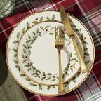 Lenox 899203 Holiday 18-Piece Dinnerware Set, Service For 6